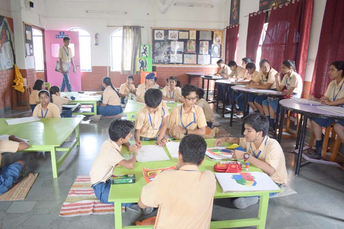 sr art room2
